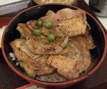埼玉県三郷市 ららぽーと新三郷・ぶたはげの豚丼